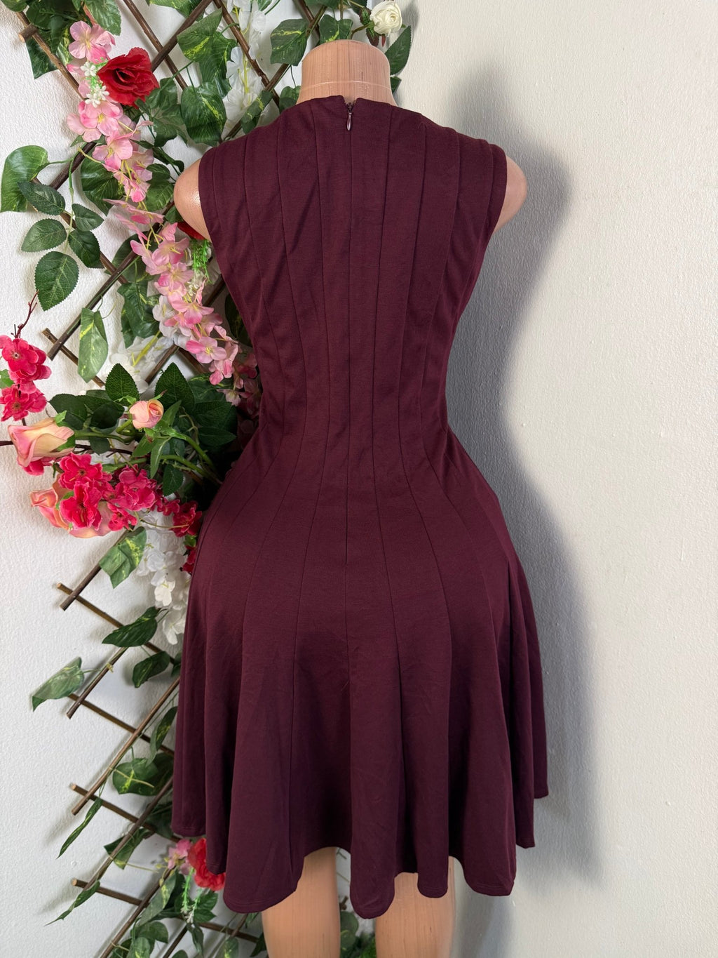 Robe évasée sans manchesdécollectée - Perluna Store