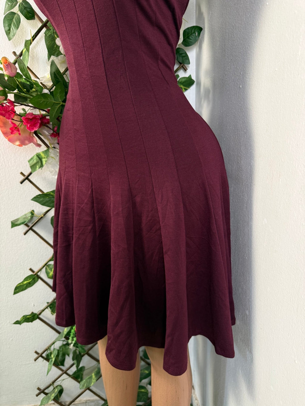 Robe évasée sans manchesdécollectée - Perluna Store