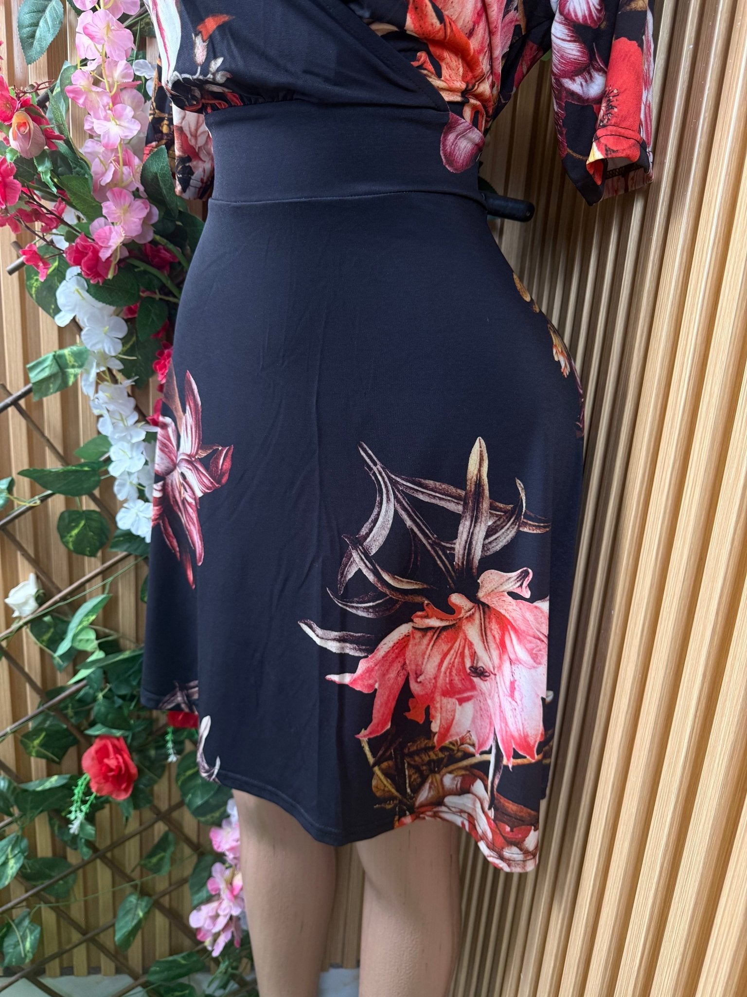 Robe évasée slim manches courtes col-V - Perluna Store