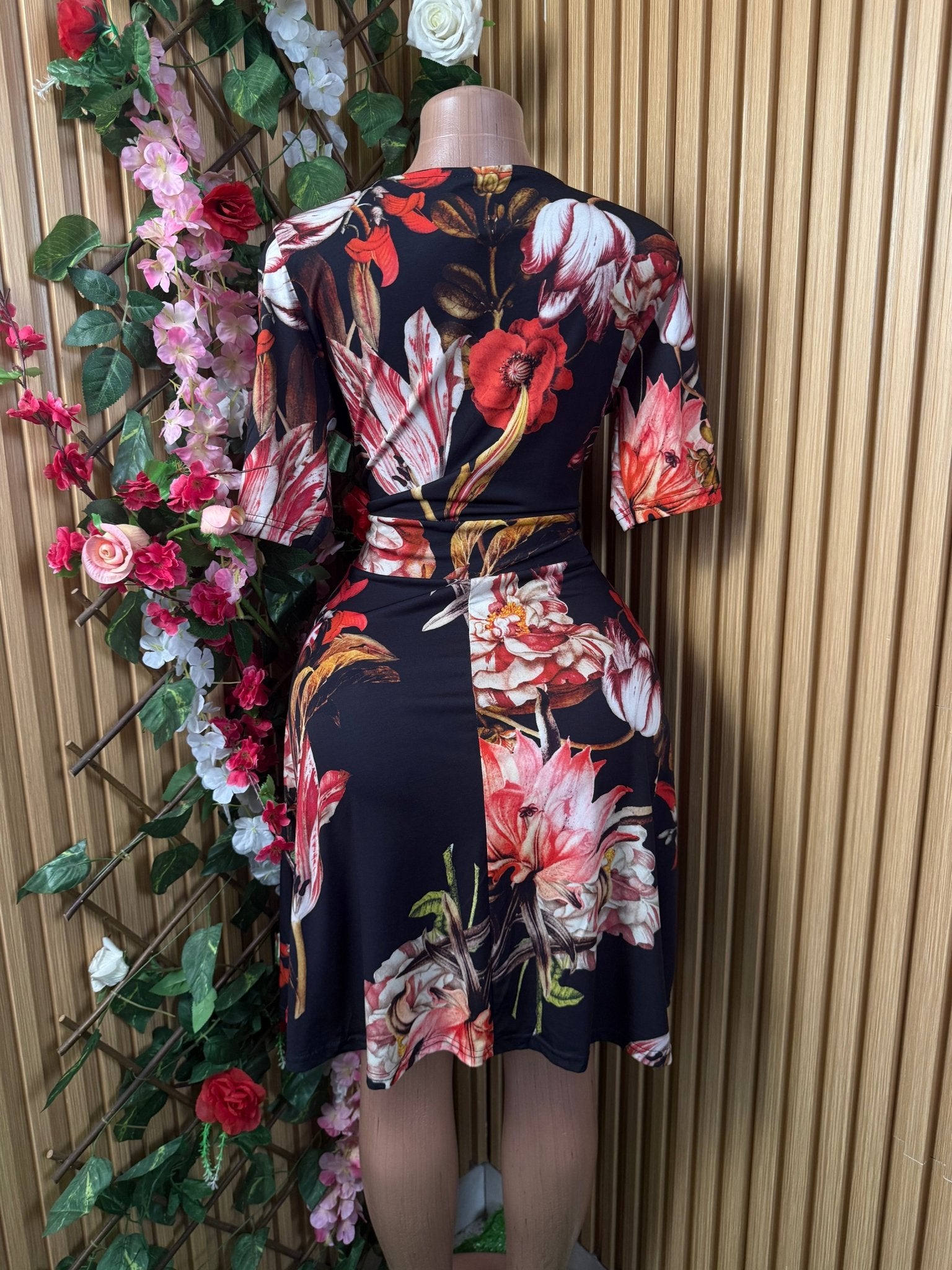 Robe évasée slim manches courtes col-V - Perluna Store