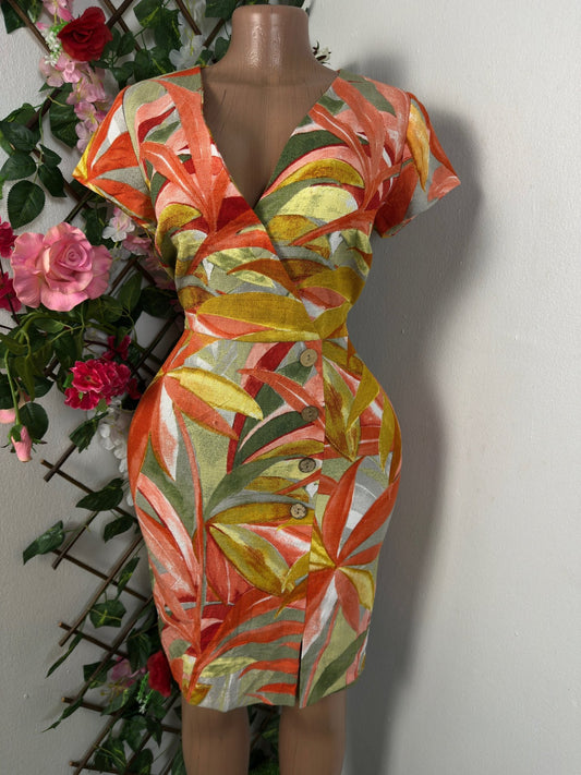 Robe fleurie à manche mi courte décolleté en V croisée - Perluna Store - kinshasa