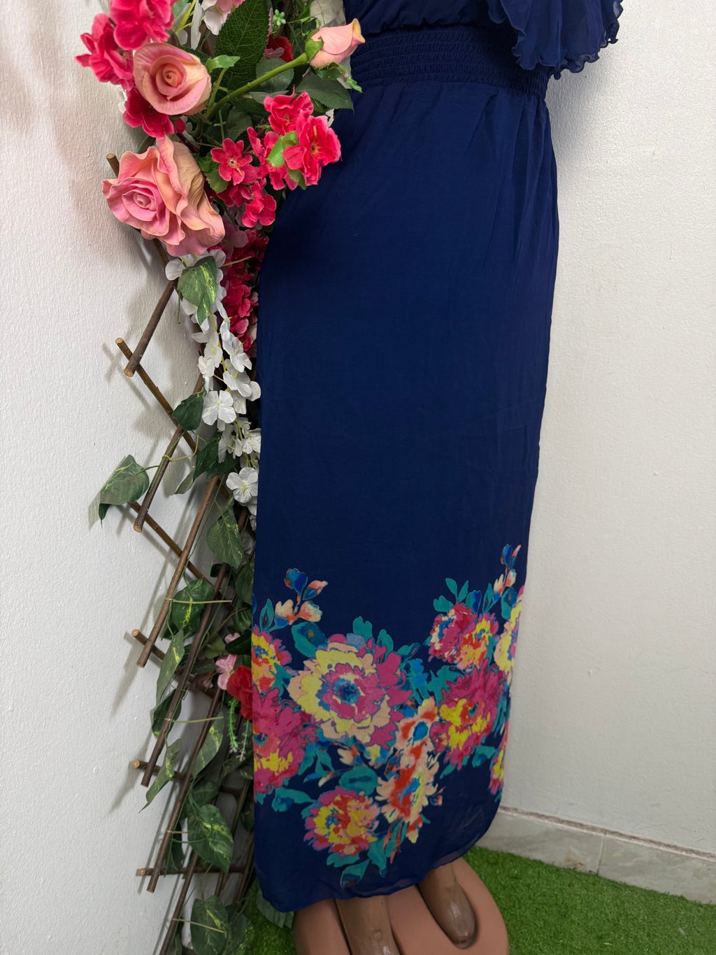 Robe longue à bretelle just volant  - Perluna Store - kinshasa