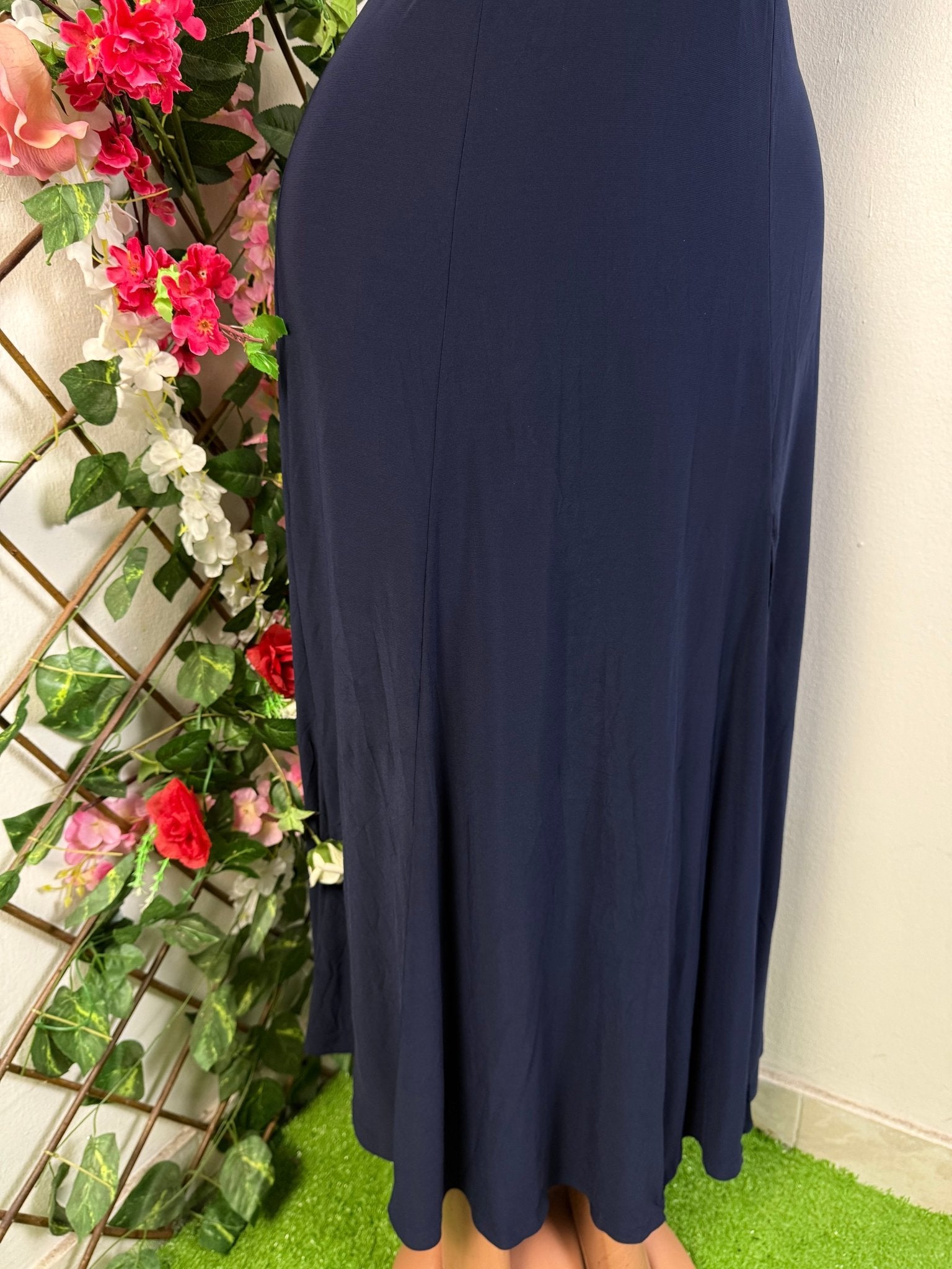 Robe longue à buste drapée épaule dénudé - Perluna Store - kinshasa