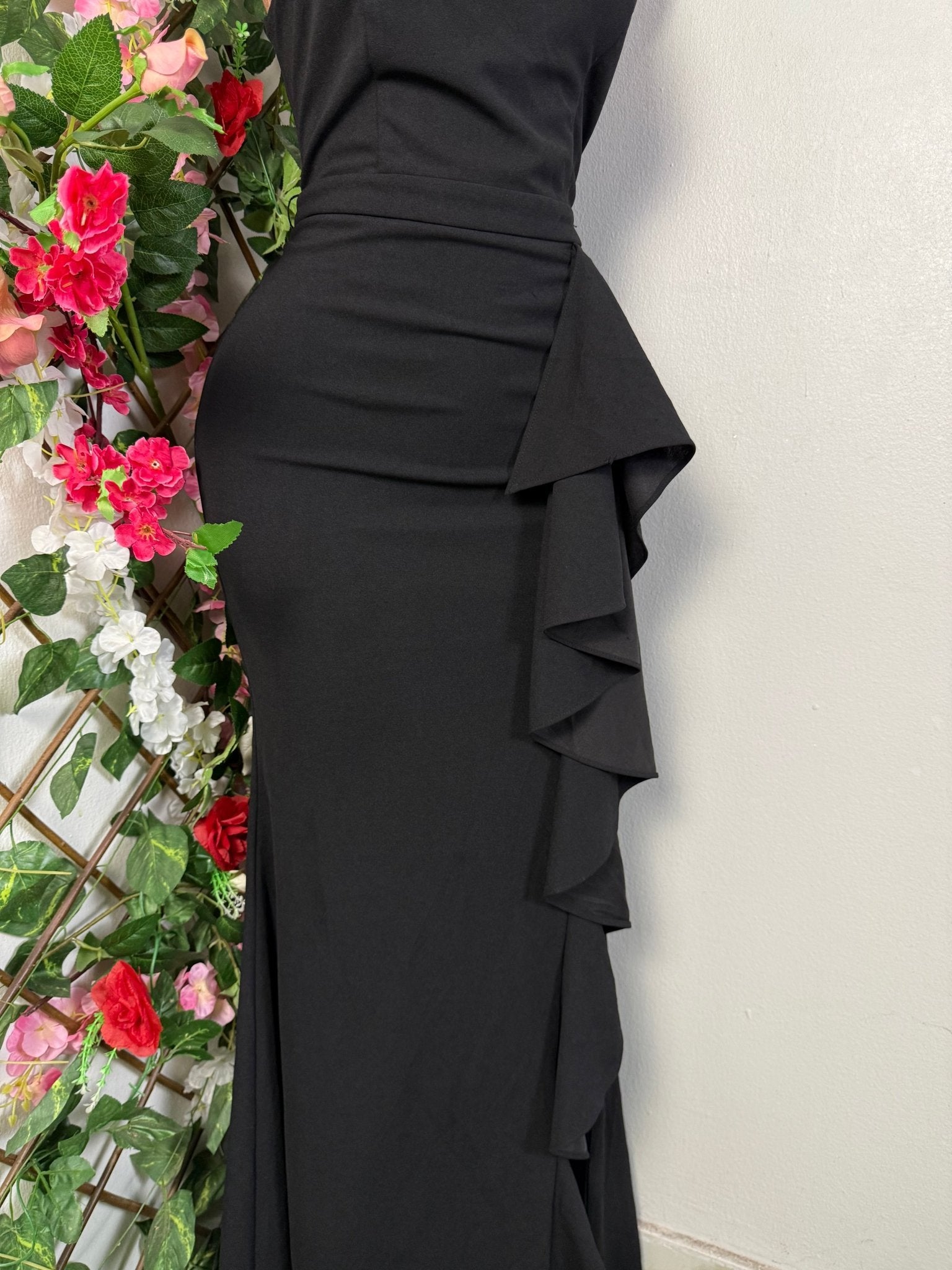 Robe longue à décolleté halter - Perluna Store - kinshasa