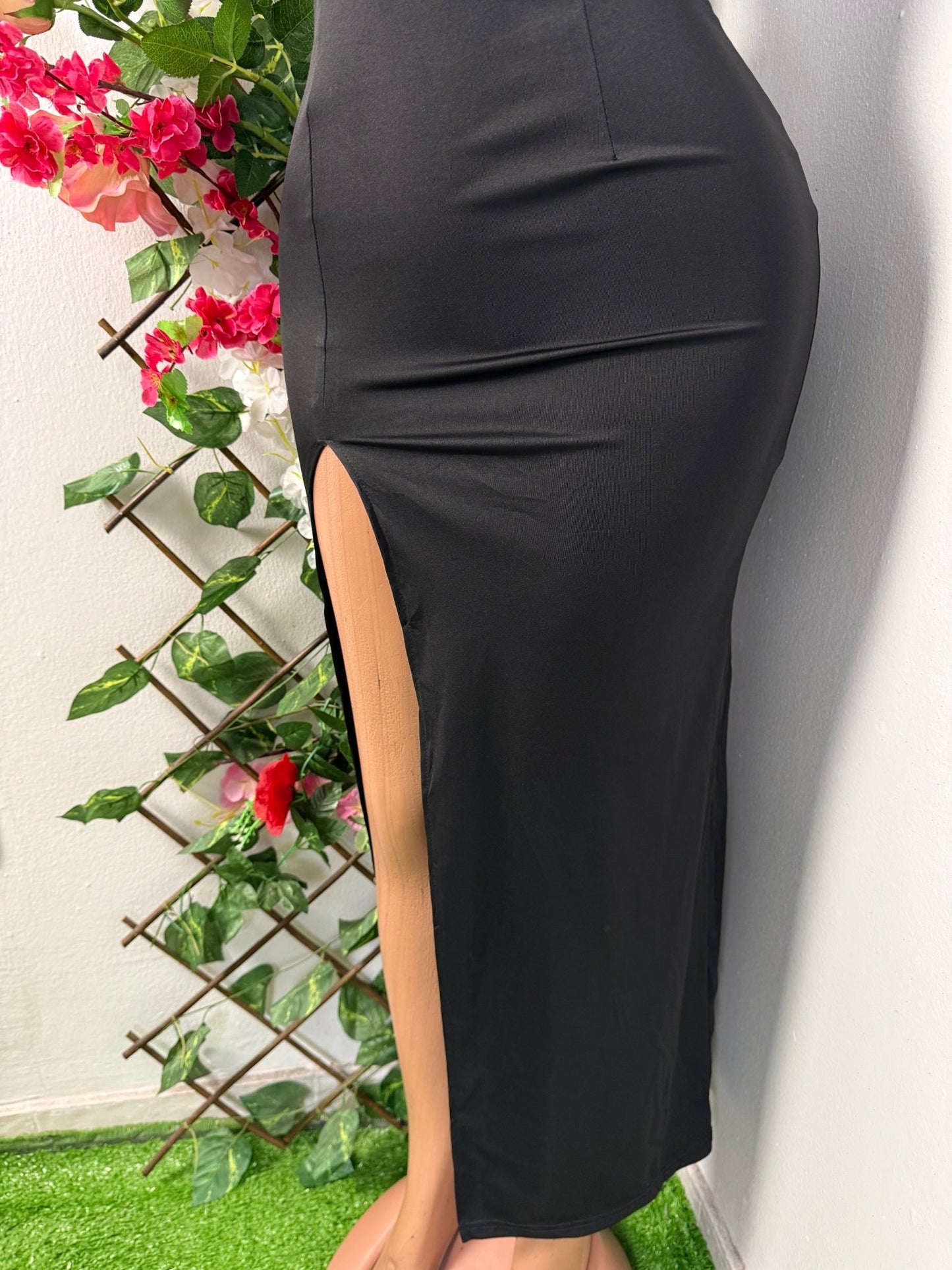 Robe longue a fine bretelle avec fente - Perluna Store - kinshasa
