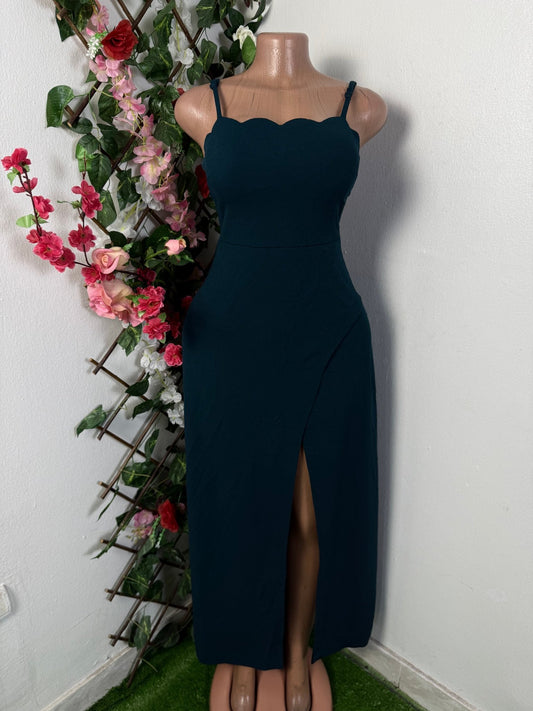 Robe longue a fine bretelle avec fente - Perluna Store - kinshasa