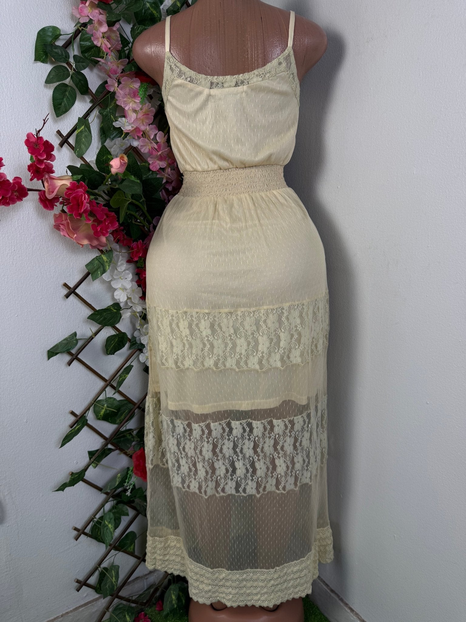 Robe longue à fine bretelle drapée - Perluna Store - kinshasa