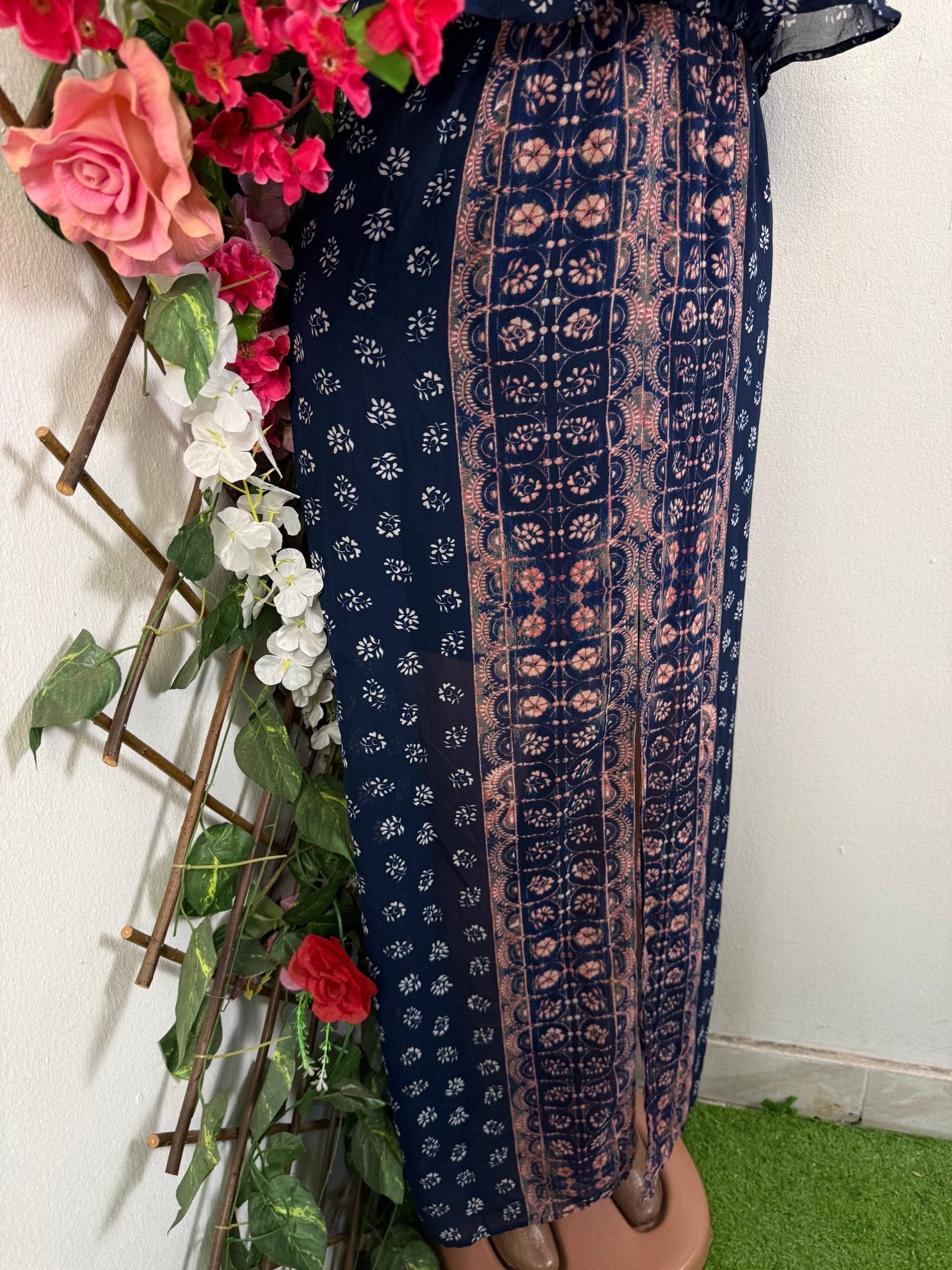 Robe longue à fine bretelle plisée - Perluna Store - kinshasa