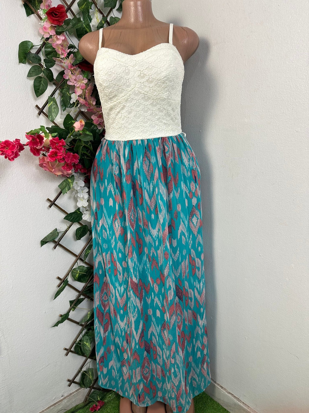 Robe longue à fine bretelle - Perluna Store - kinshasa