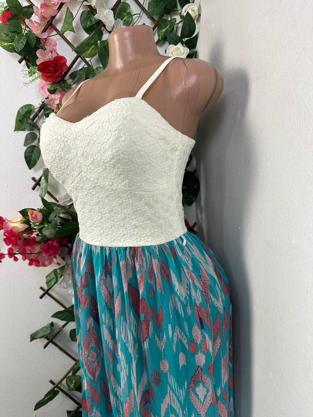 Robe longue à fine bretelle - Perluna Store - kinshasa