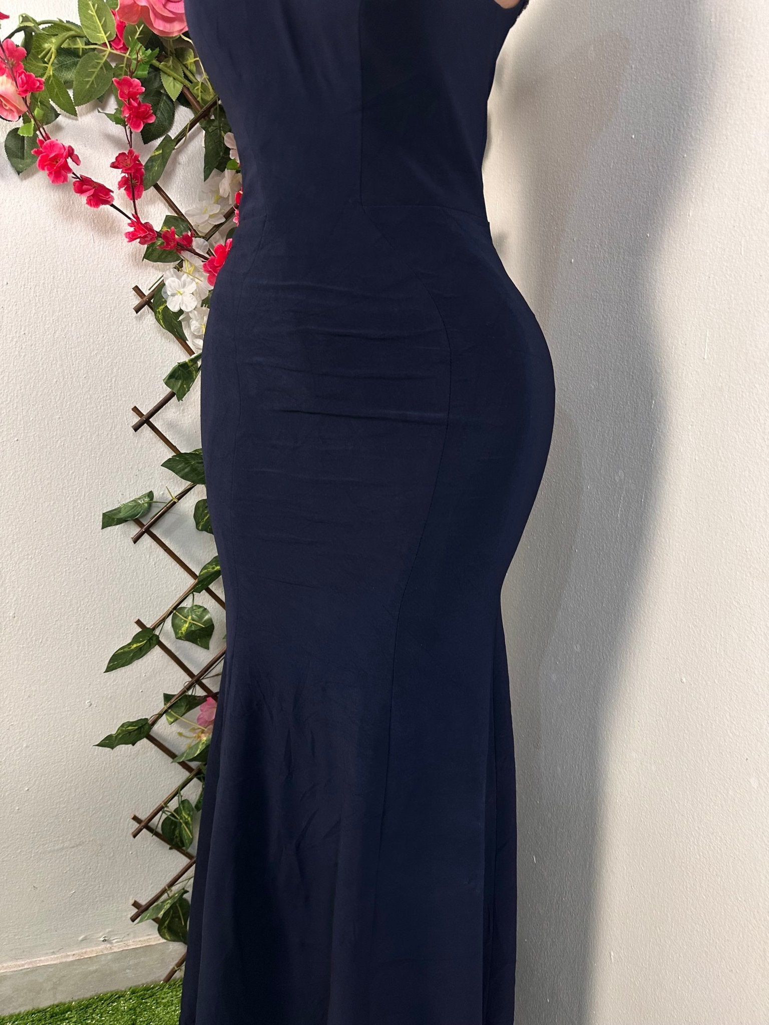 Robe longue brodée avec de pierre sur top en fine voile - Perluna Store - kinshasa