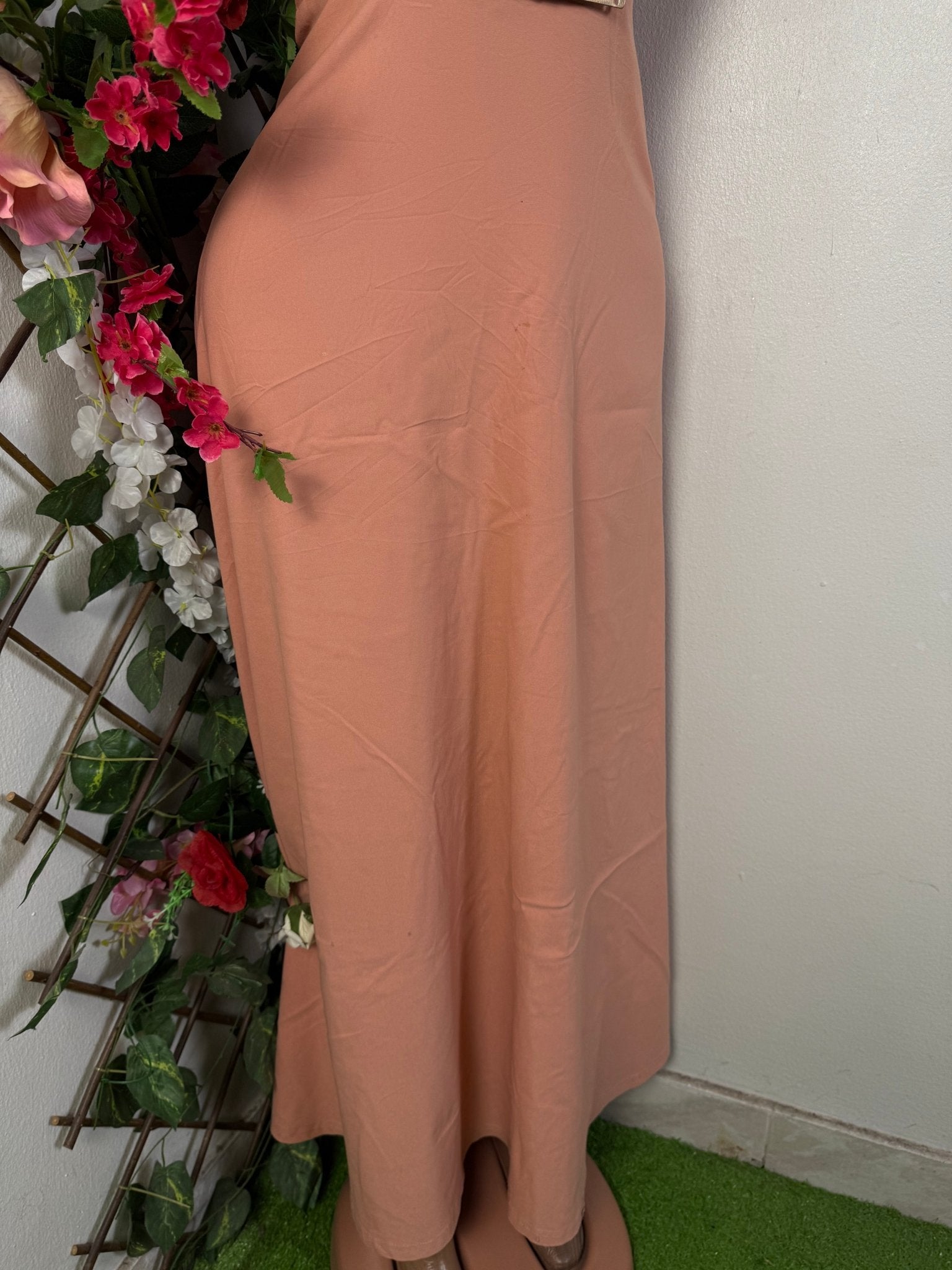 Robe longue cintre sans manche  - Perluna Store - kinshasa