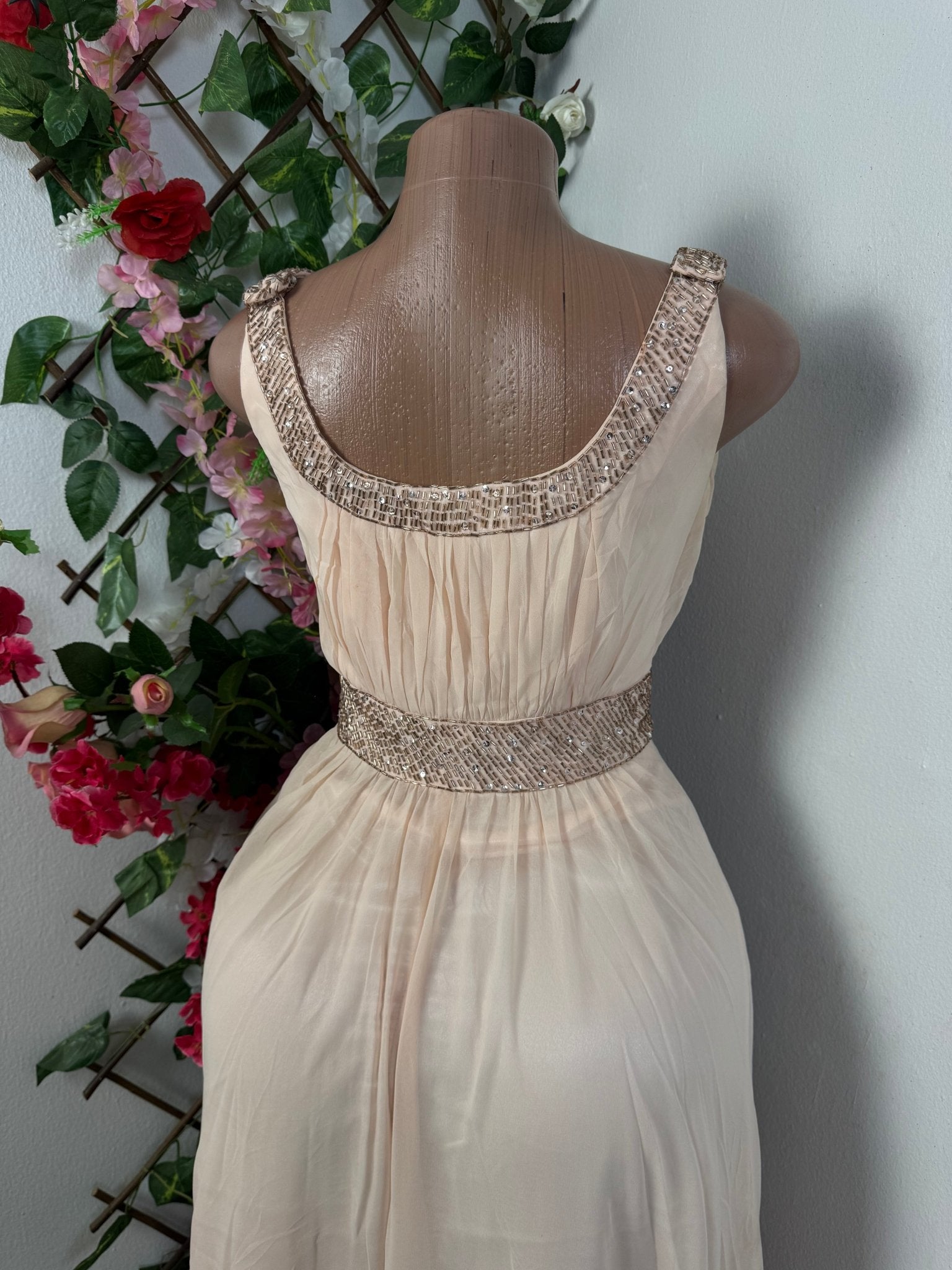 Robe longue cintré sans manche - Perluna Store - kinshasa