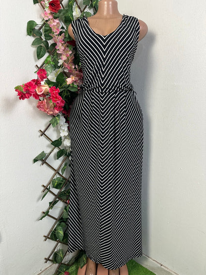 Robe longue décollée rond sans manche - Perluna Store - kinshasa