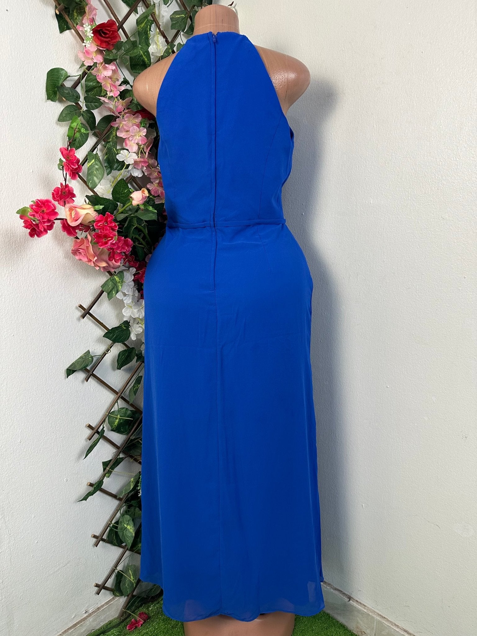 Robe longue décolleté sans manches - Perluna Store - kinshasa