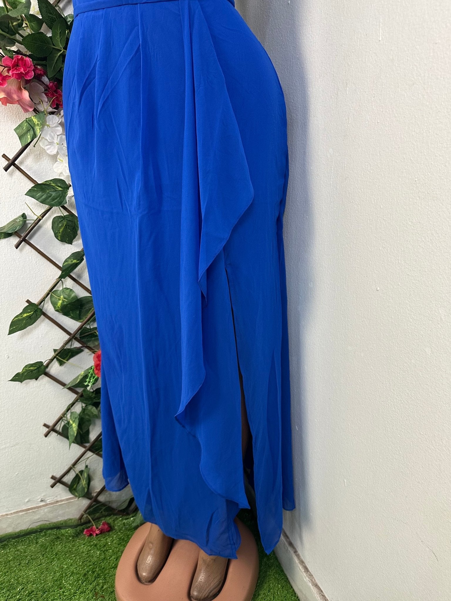 Robe longue décolleté sans manches - Perluna Store - kinshasa