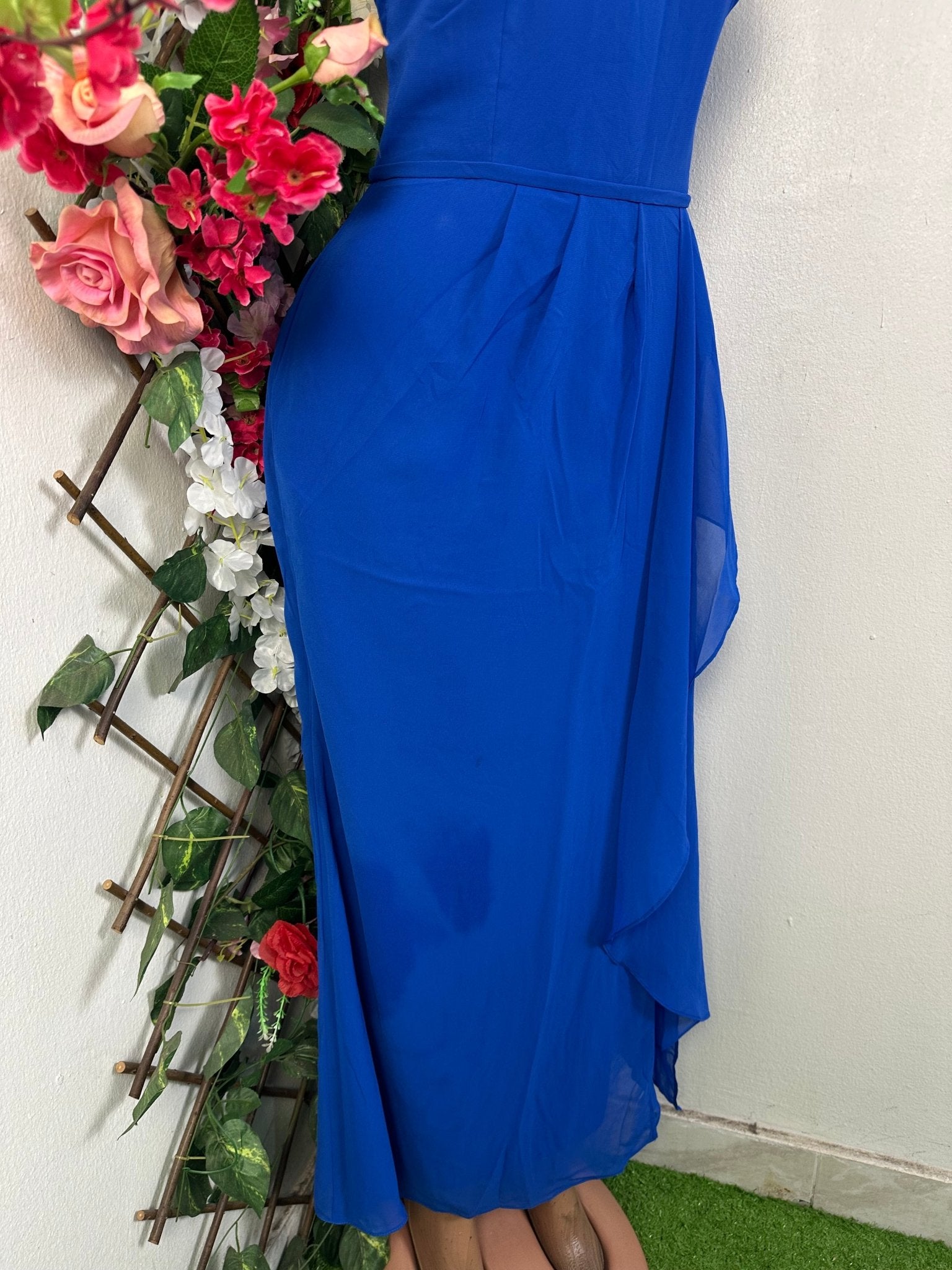 Robe longue décolleté sans manches - Perluna Store - kinshasa
