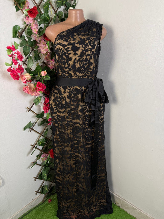 Robe longue dentelle à une époule - Perluna Store - kinshasa