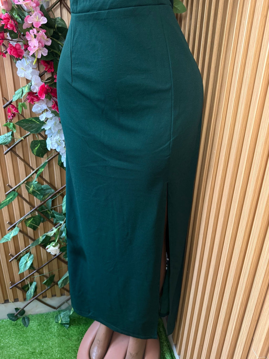 Robe longue élegante à fines bretelles col V - Perluna Store