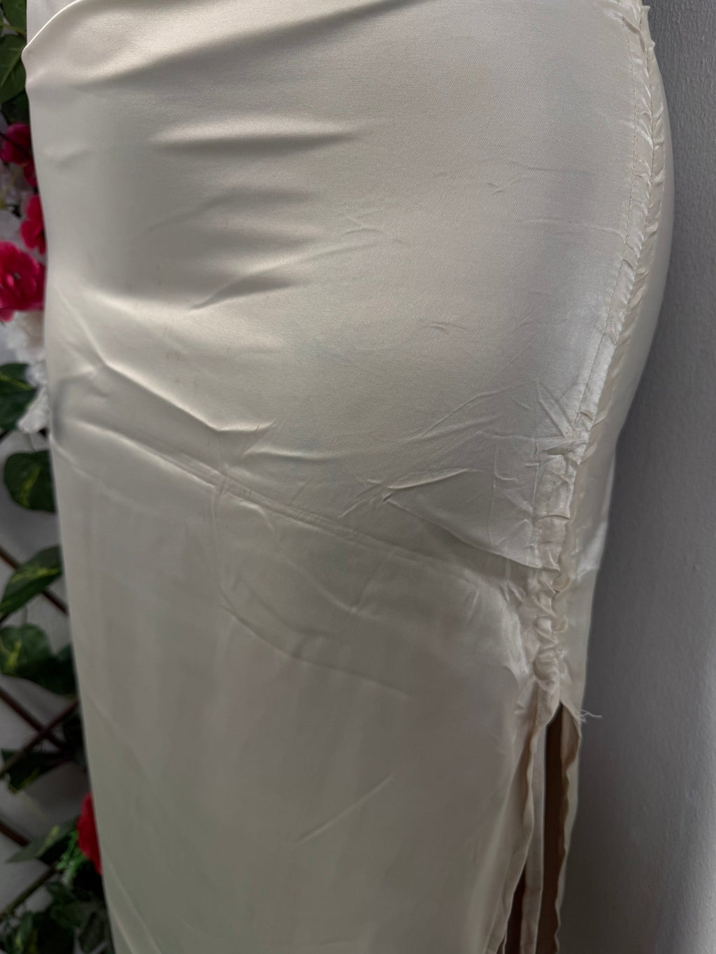 Robe longue en satin à fine bretelles - Perluna Store