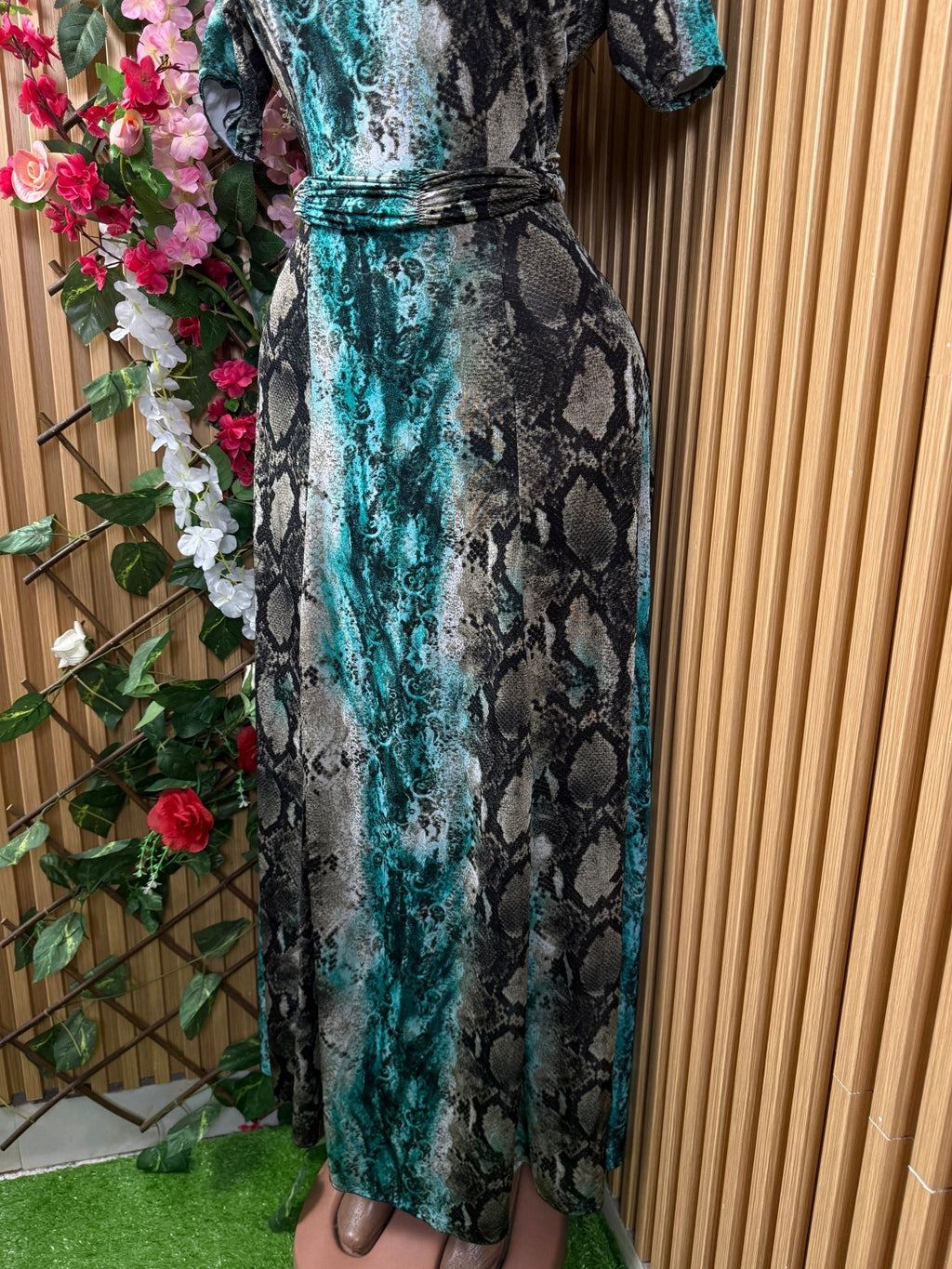 Robe longue évasé manches courtes décolletée - Perluna Store