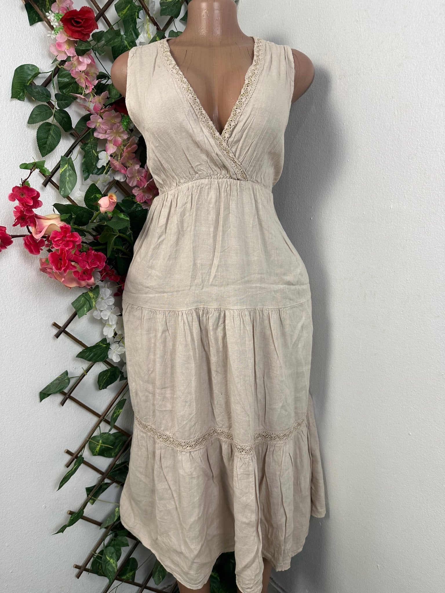 Robe longue évasée à colle V - Perluna Store - kinshasa