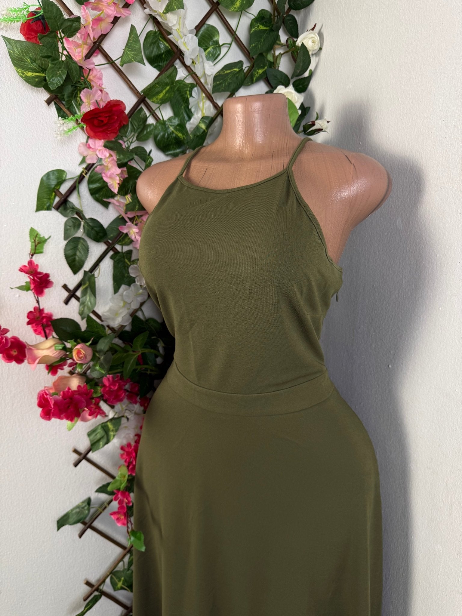 Robe longue évasée à fine bretelle - Perluna Store - kinshasa