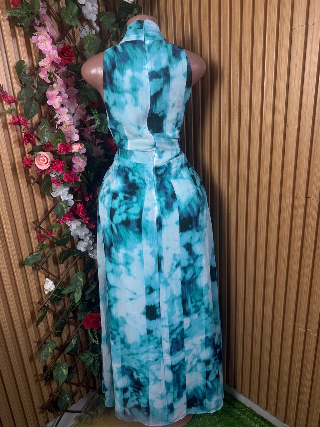 Robe longue évasée sans manches décolletée - Perluna Store