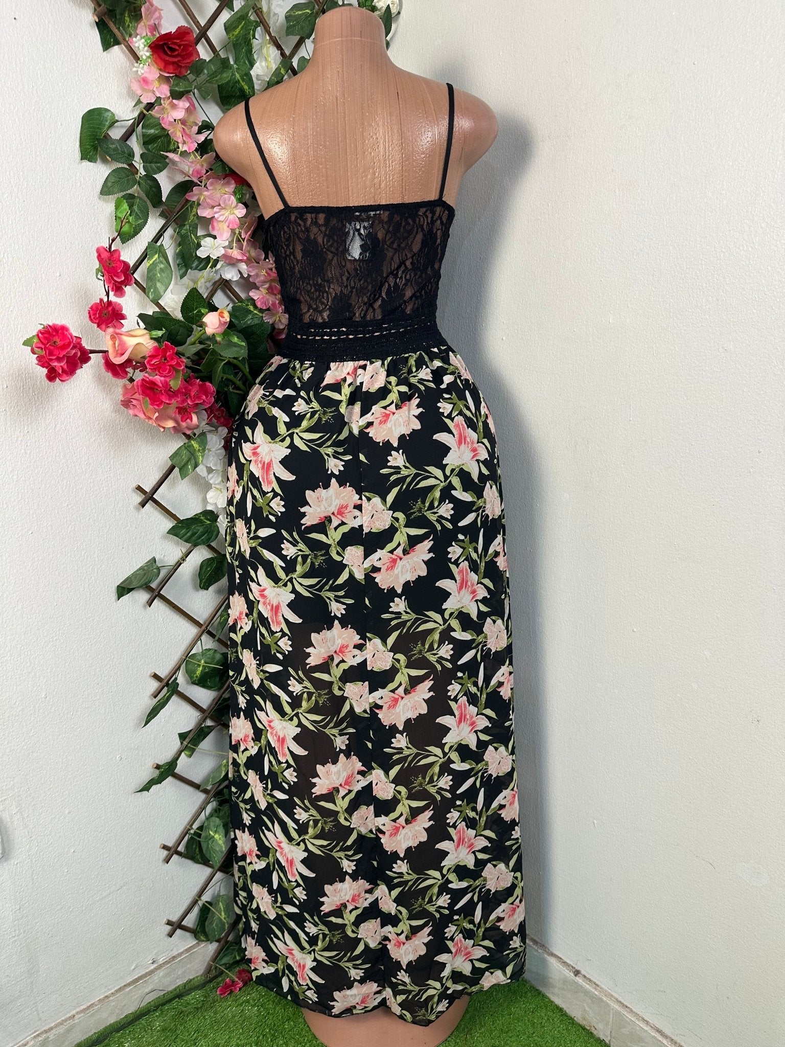 Robe longue évasée sans manches - Perluna Store - kinshasa