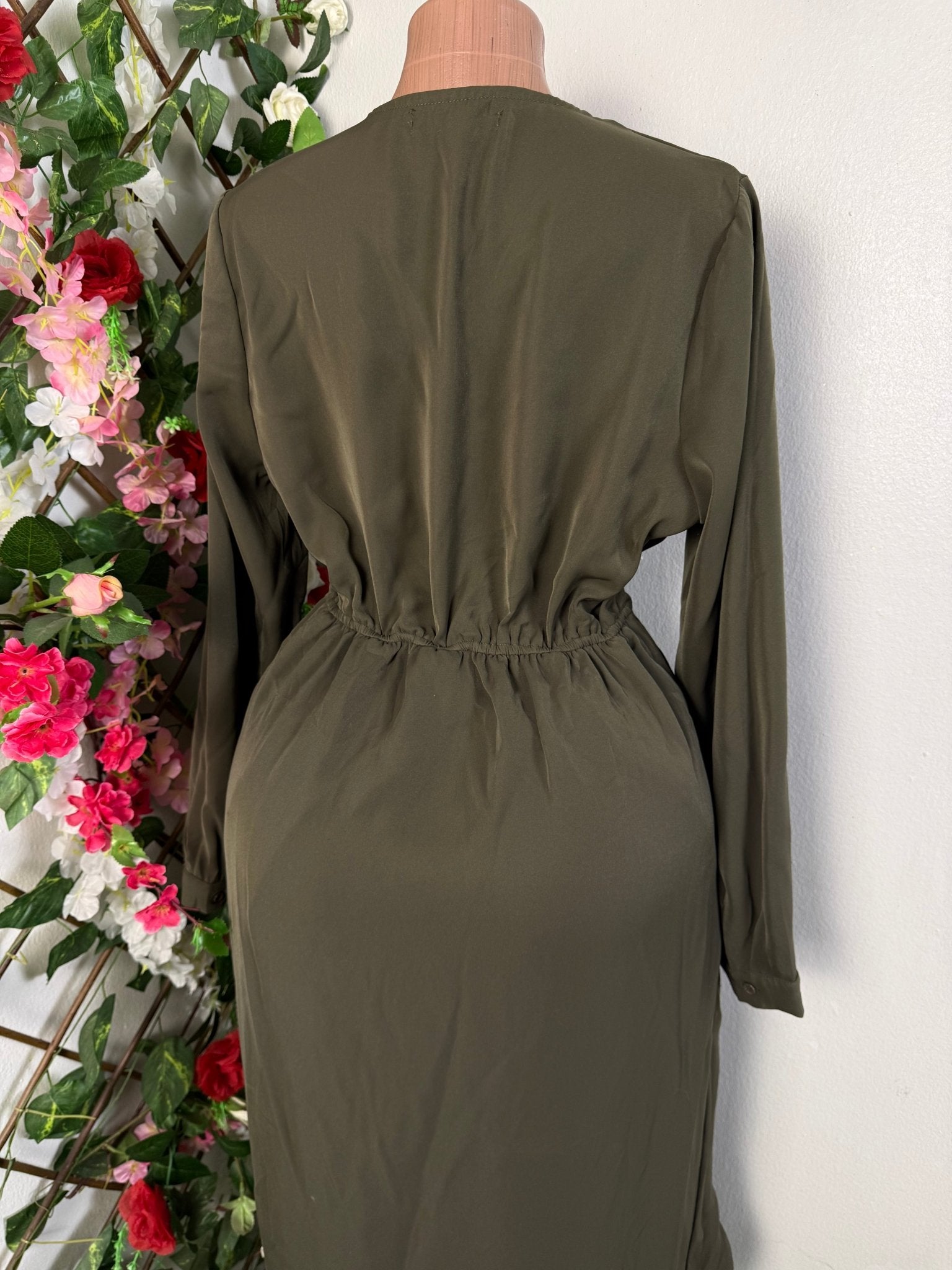 Robe longue manche colle en V  - Perluna Store - kinshasa