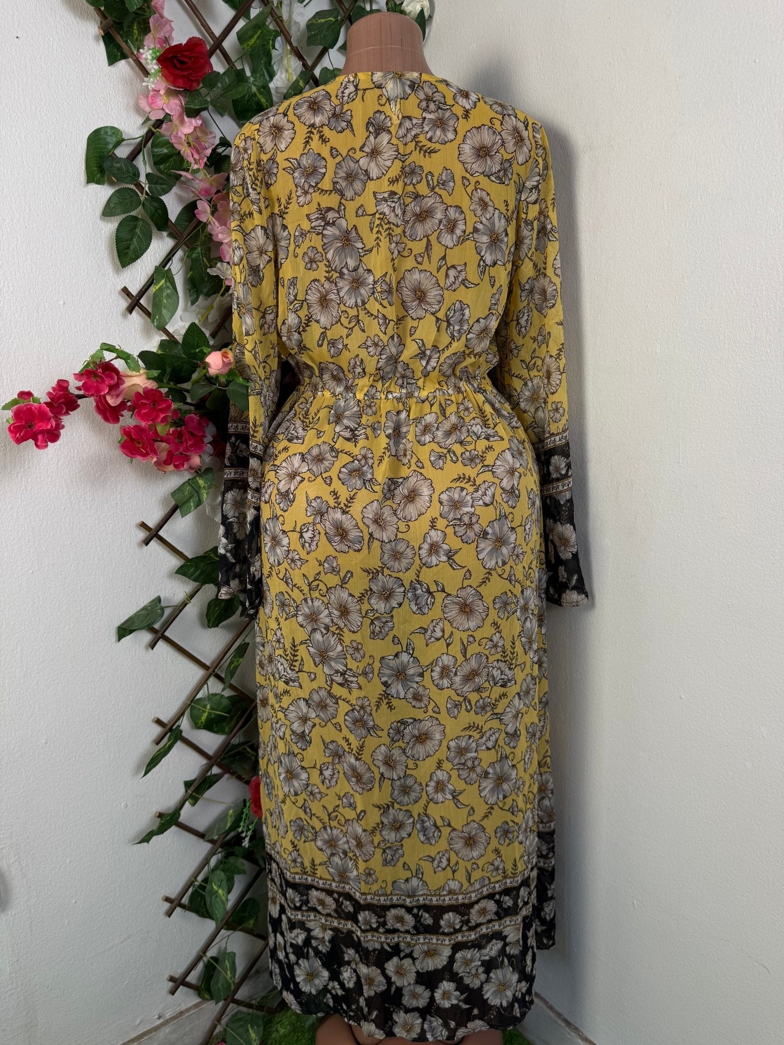 Robe longue manches longues colle V - Perluna Store - kinshasa