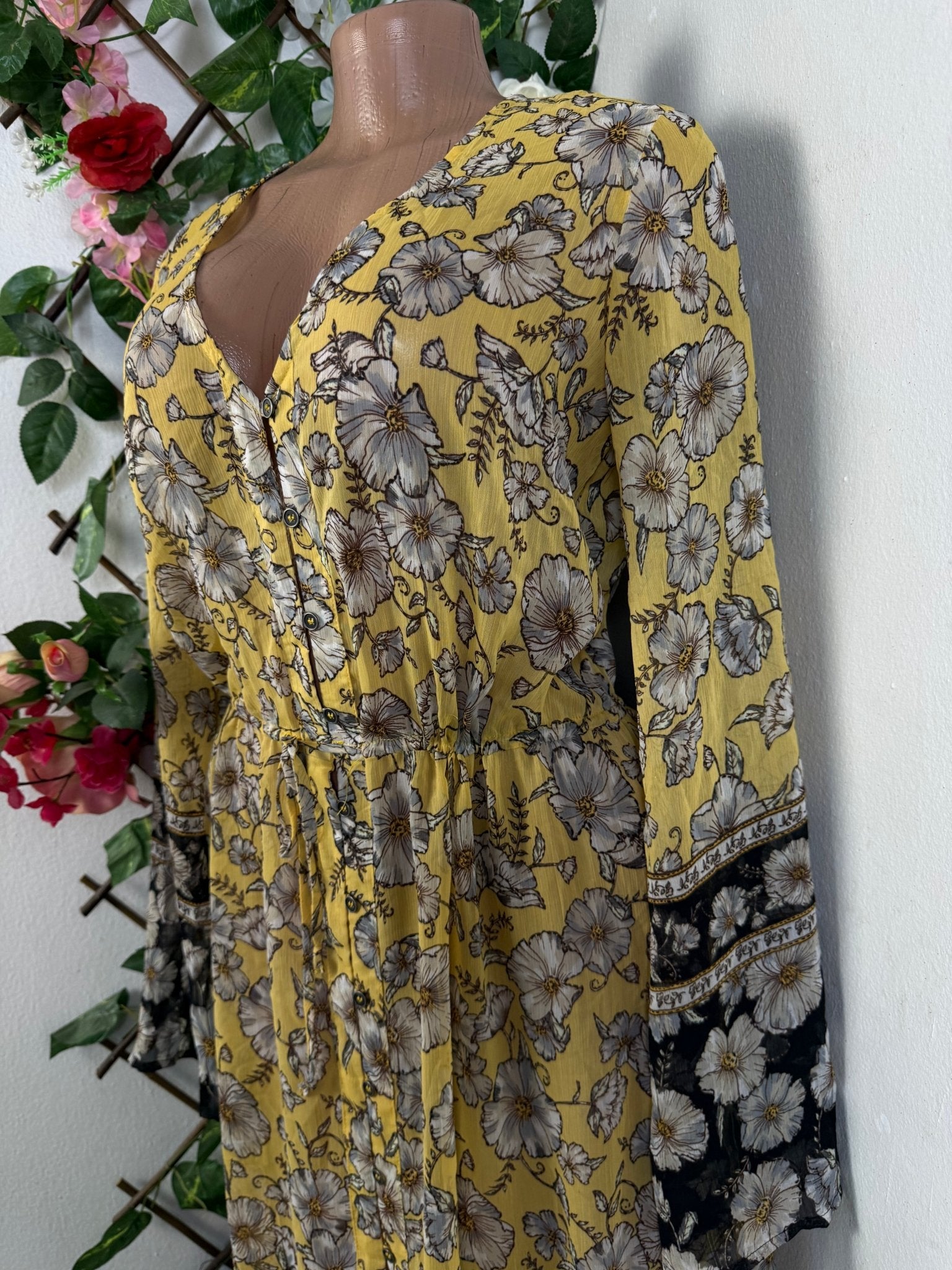 Robe longue manches longues colle V - Perluna Store - kinshasa