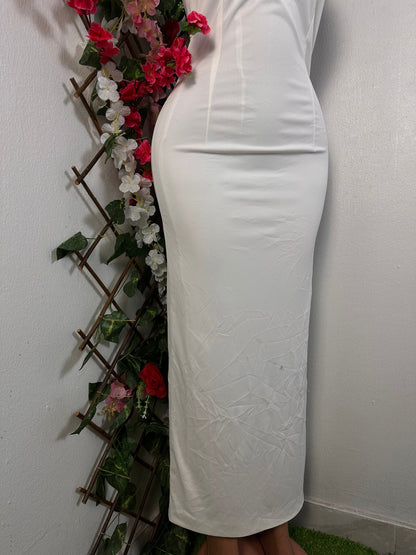 Robe longue moulante avec buste et dos en voile fine sans manche - Perluna Store - kinshasa