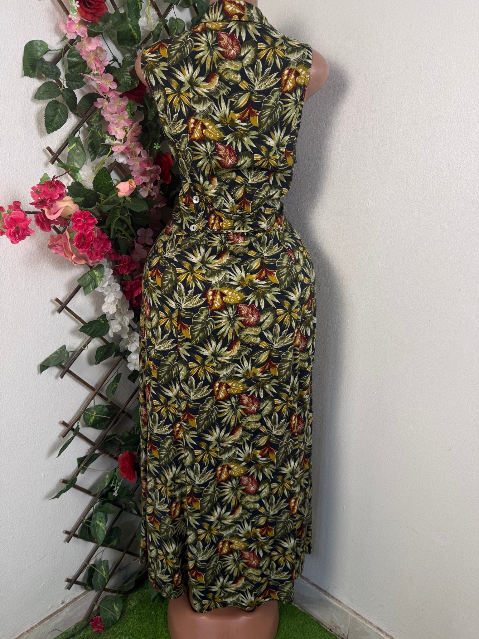 Robe longue sans manche à boutons - Perluna Store - kinshasa