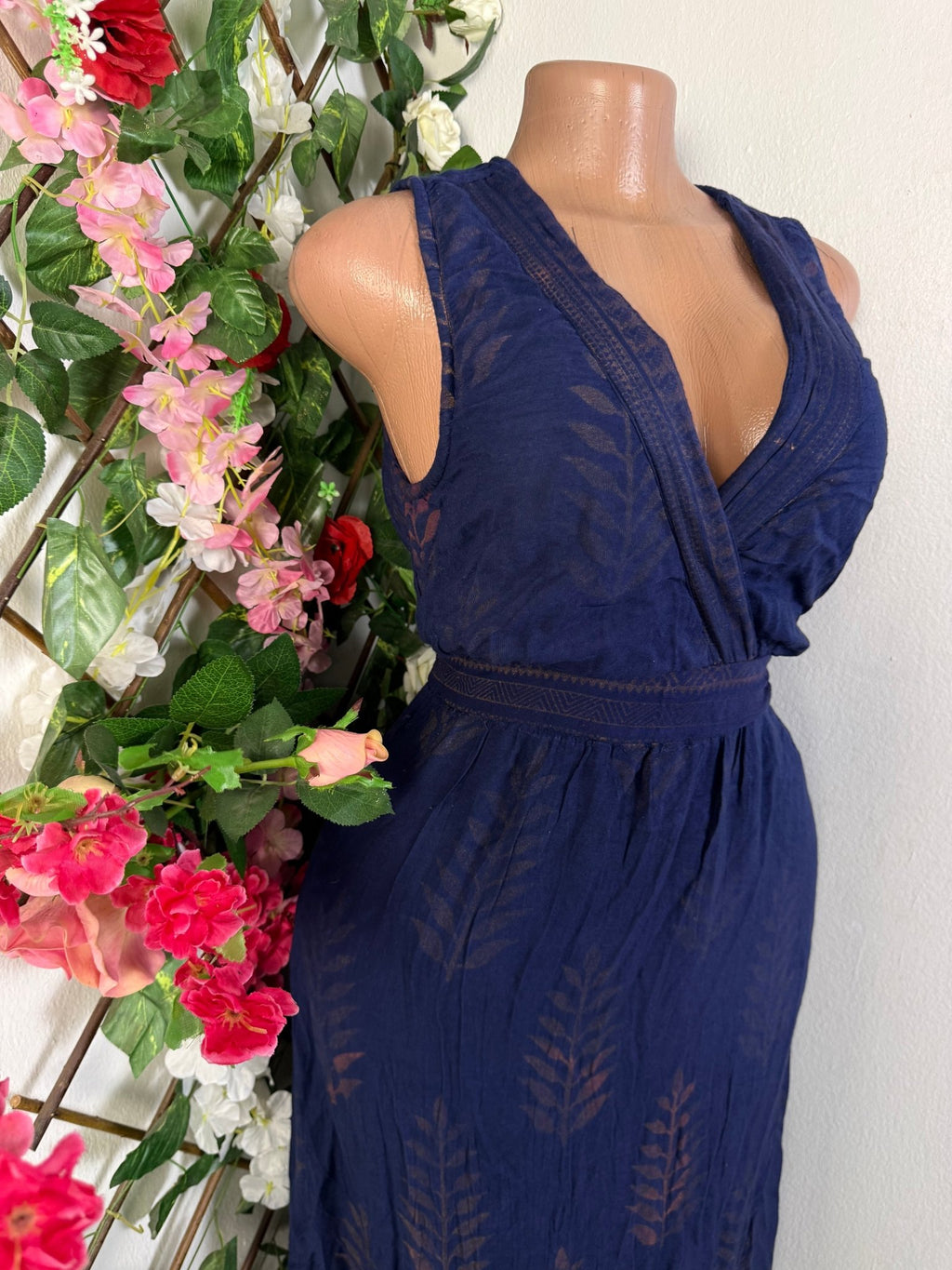 Robe longue sans manche à colle V - Perluna Store - kinshasa