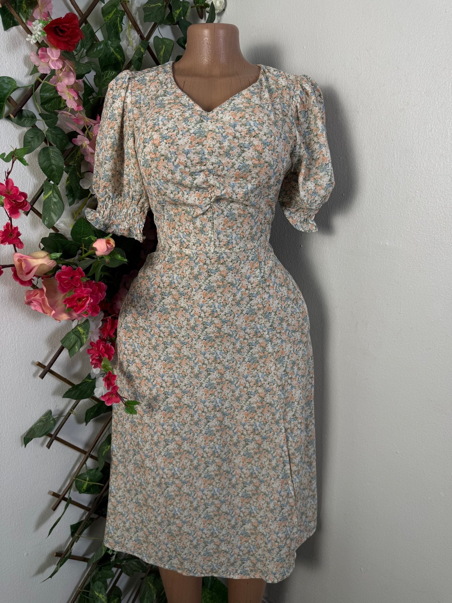 Robe mi lobgue fleurie courte manche - Perluna Store - kinshasa