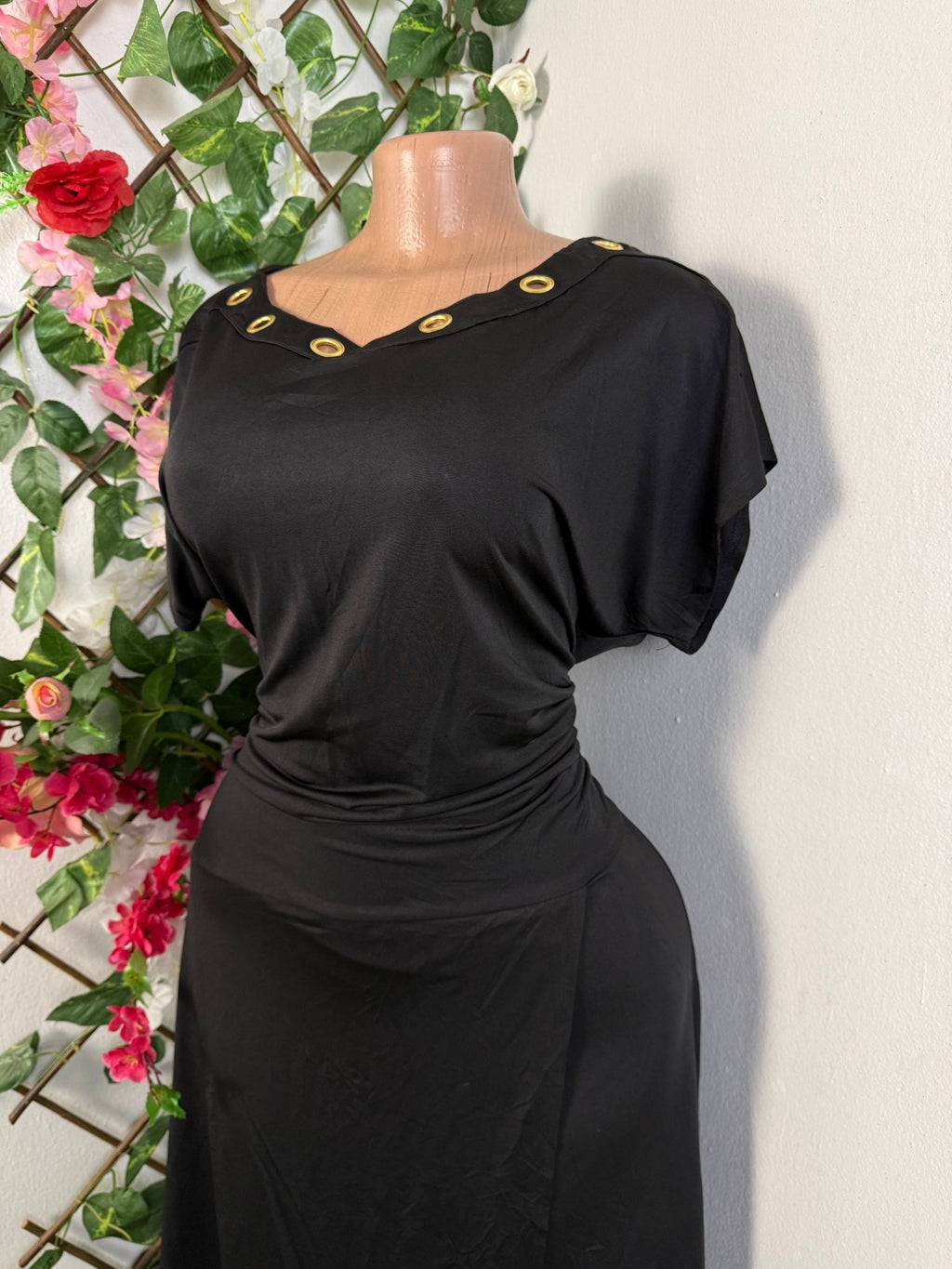 Robe mi longue à année doré - Perluna Store - kinshasa