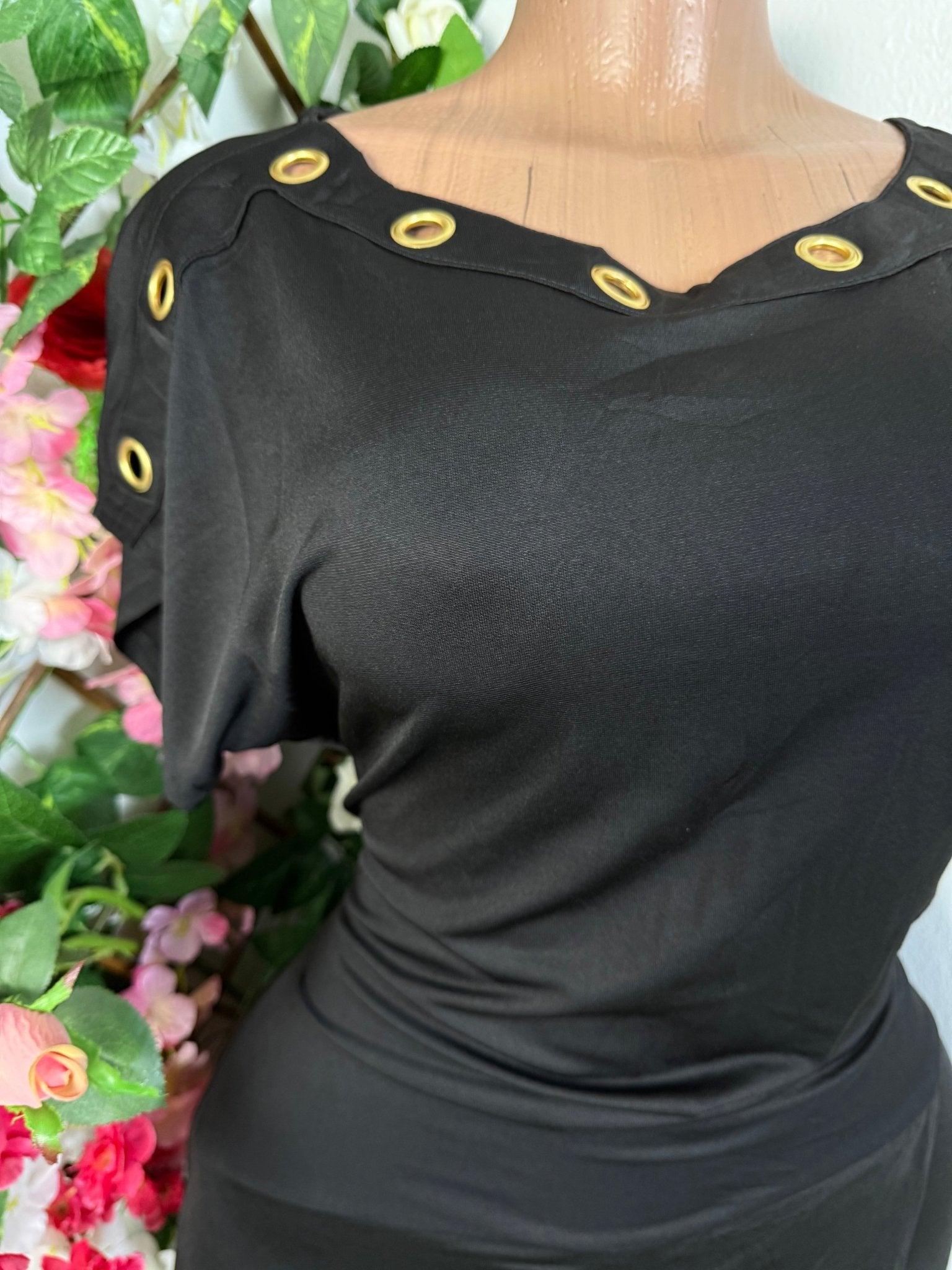 Robe mi longue à année doré - Perluna Store - kinshasa