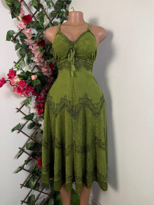 Robe mi longue à fine bretelle - Perluna Store - kinshasa