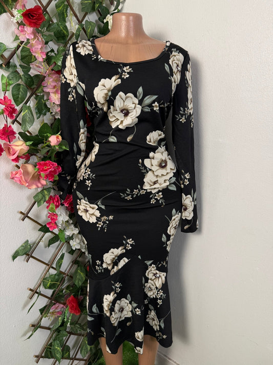 Robe mi longue à ourlet  - Perluna Store - kinshasa