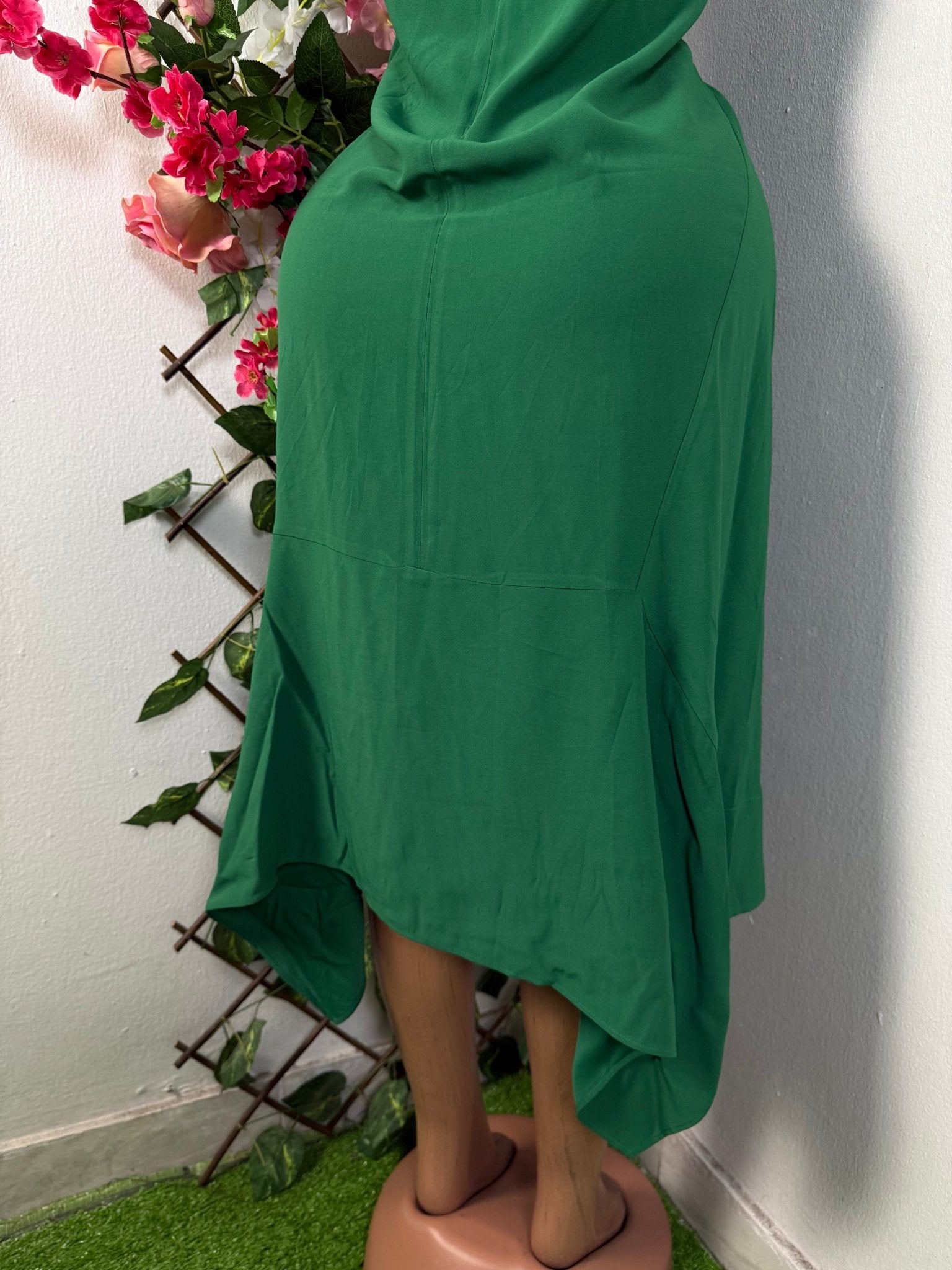 Robe mi longue a pente asymetrique - Perluna Store - kinshasa