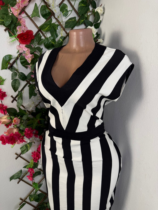 Robe mi longue à rayures sans manche - Perluna Store - kinshasa