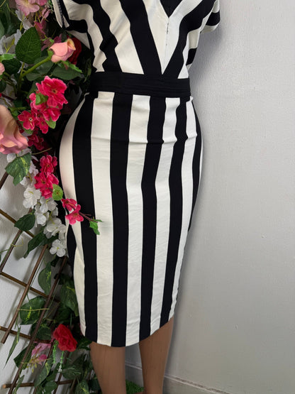 Robe mi longue à rayures sans manche - Perluna Store - kinshasa