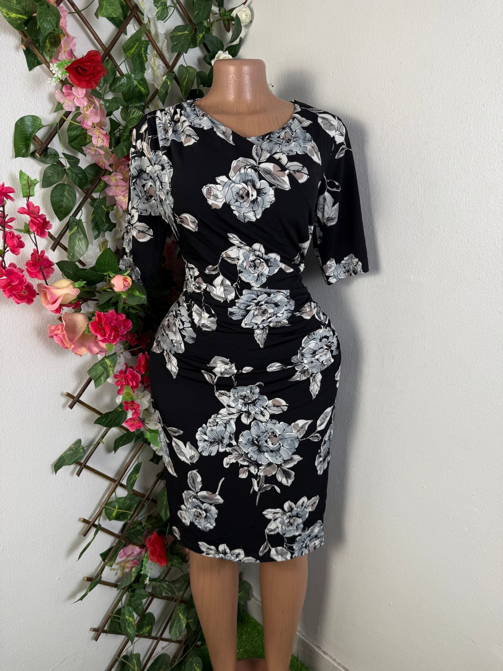 Robe mi longue cintrée manches courtes - Perluna Store