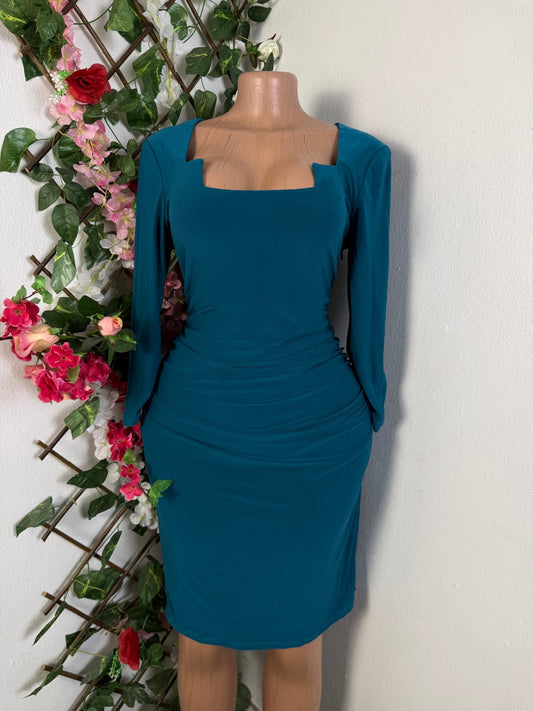 Robe mi longue colle carré manche longue - Perluna Store - kinshasa