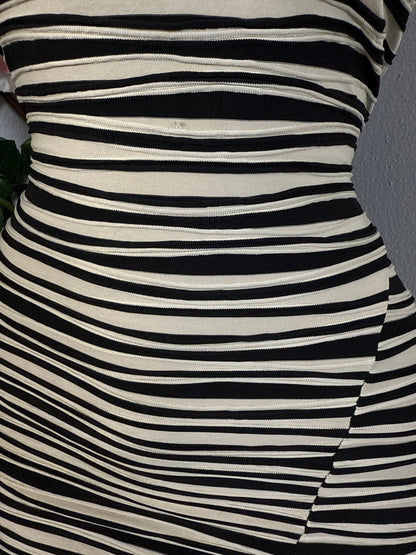 Robe mi longue colle carré - Perluna Store - kinshasa