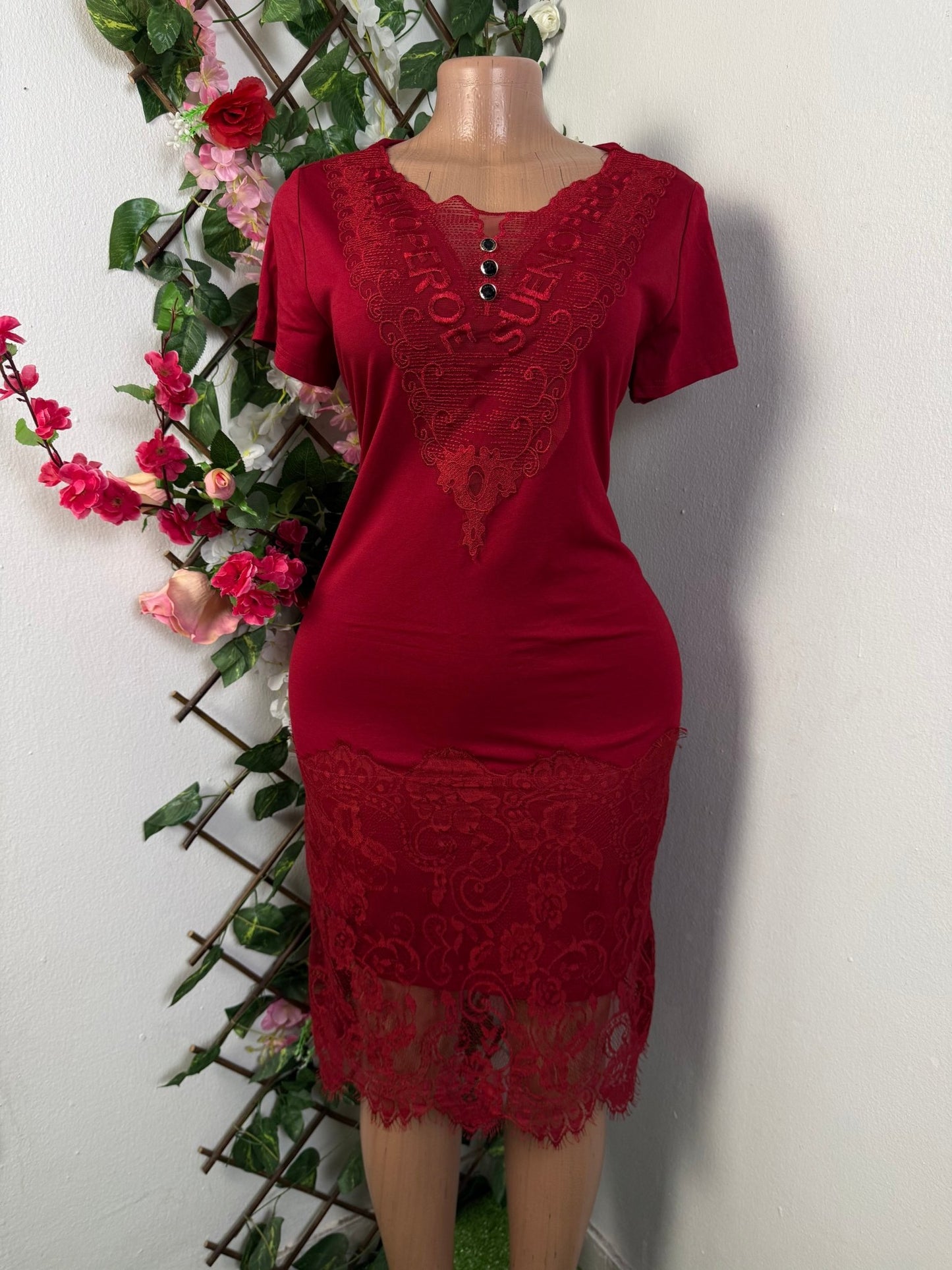 Robe mi longue en dentelle manche courte - Perluna Store - kinshasa