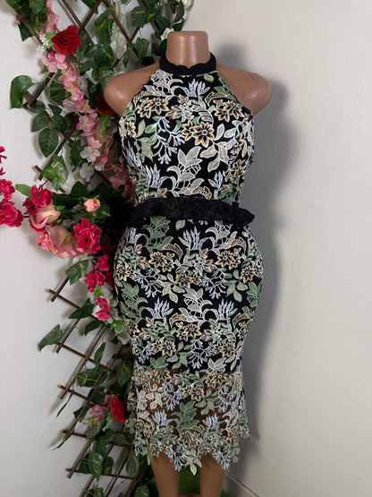 Robe mi longue en dentelle sans manche  - Perluna Store - kinshasa