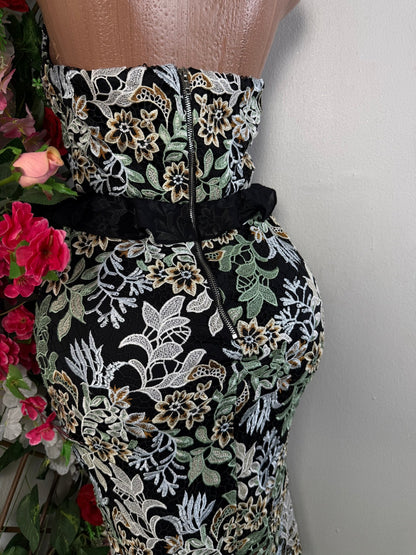 Robe mi longue en dentelle sans manche  - Perluna Store - kinshasa