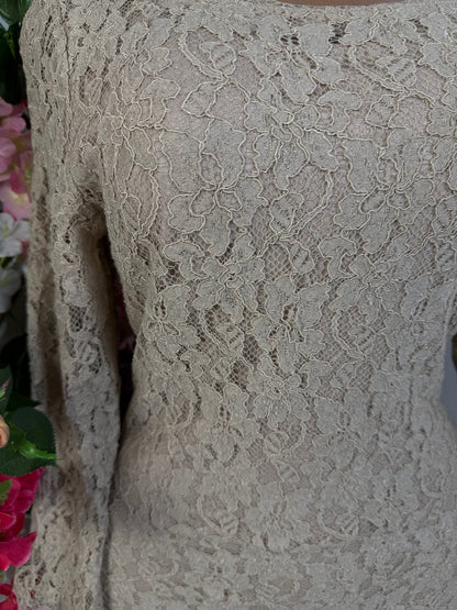Robe mi longue en dentelle - Perluna Store - kinshasa